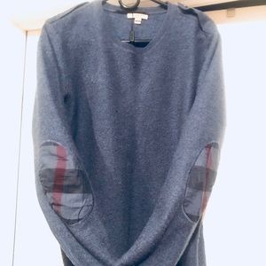 Burberry sweater (L)